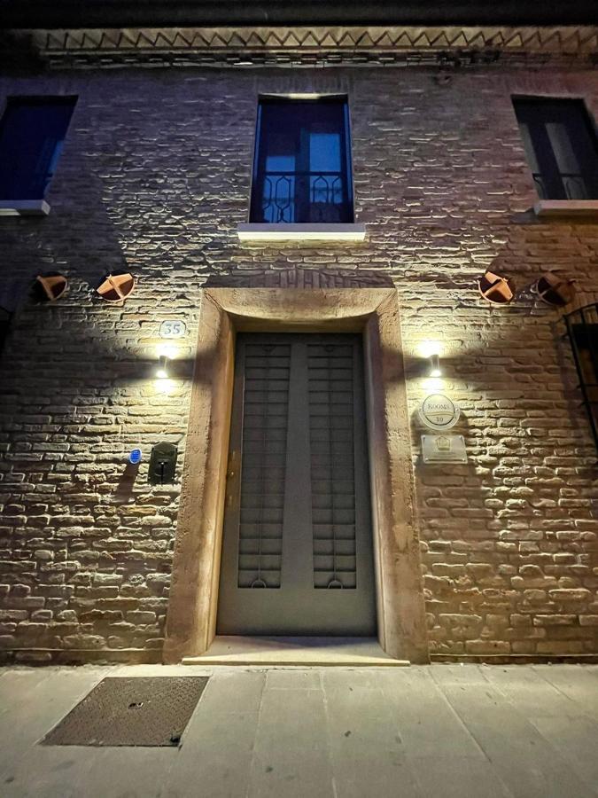 Boutique Rooms 3 0 Ferrara Esterno foto