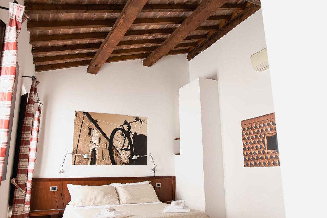 Boutique Rooms 3 0 Ferrara Esterno foto