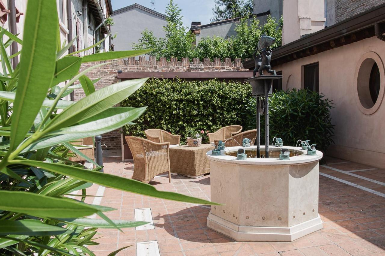 Boutique Rooms 3 0 Ferrara Esterno foto