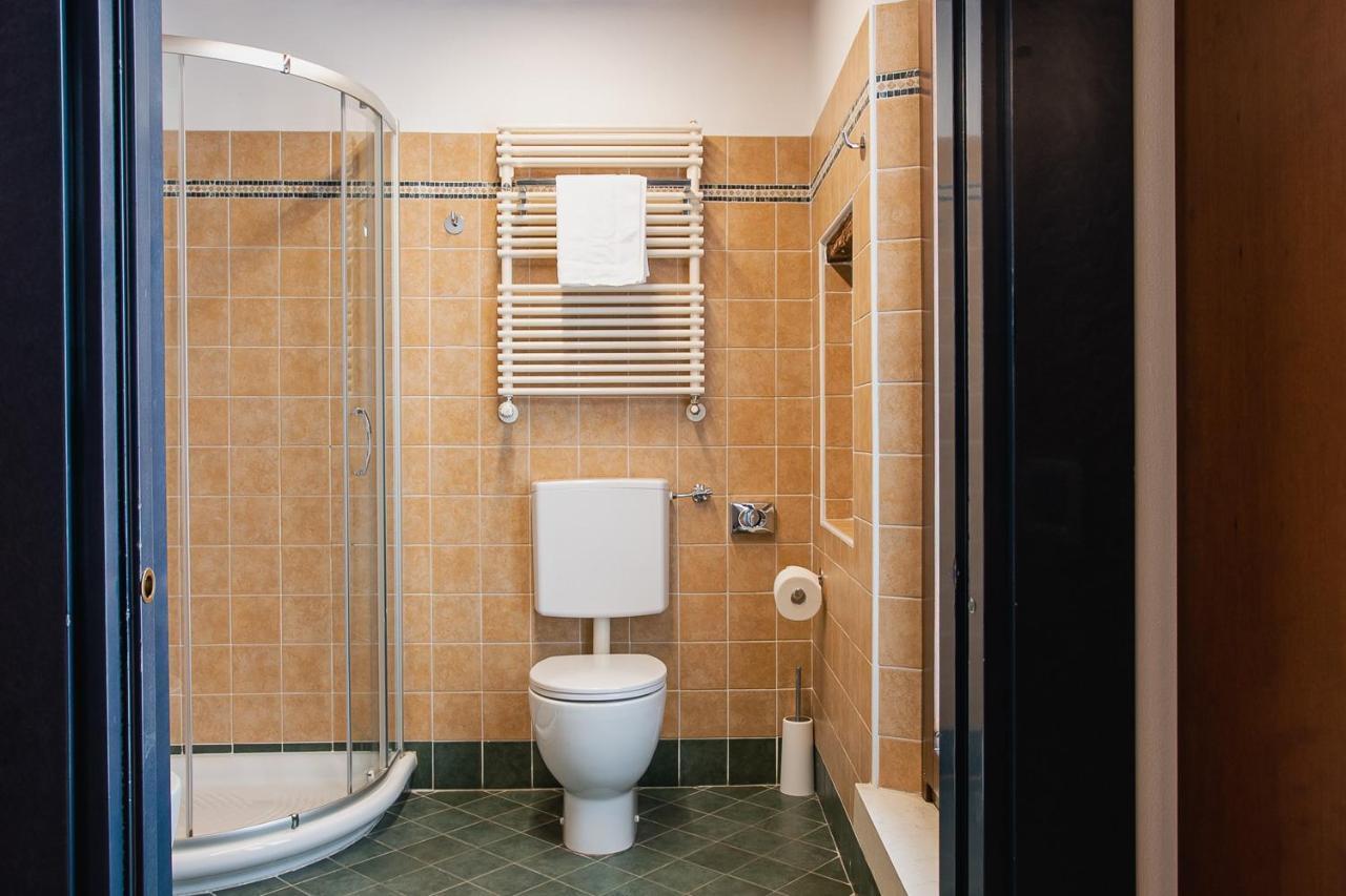 Boutique Rooms 3 0 Ferrara Esterno foto