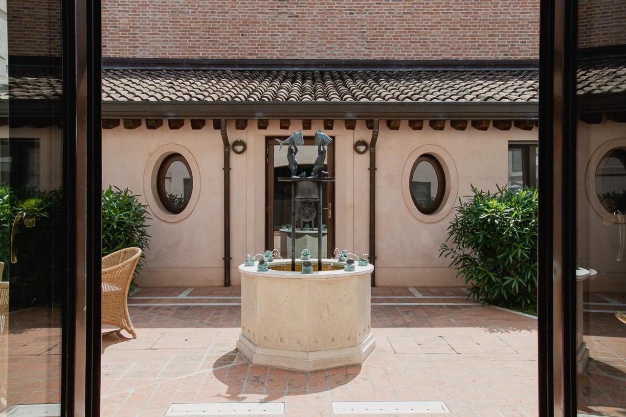 Boutique Rooms 3 0 Ferrara Esterno foto
