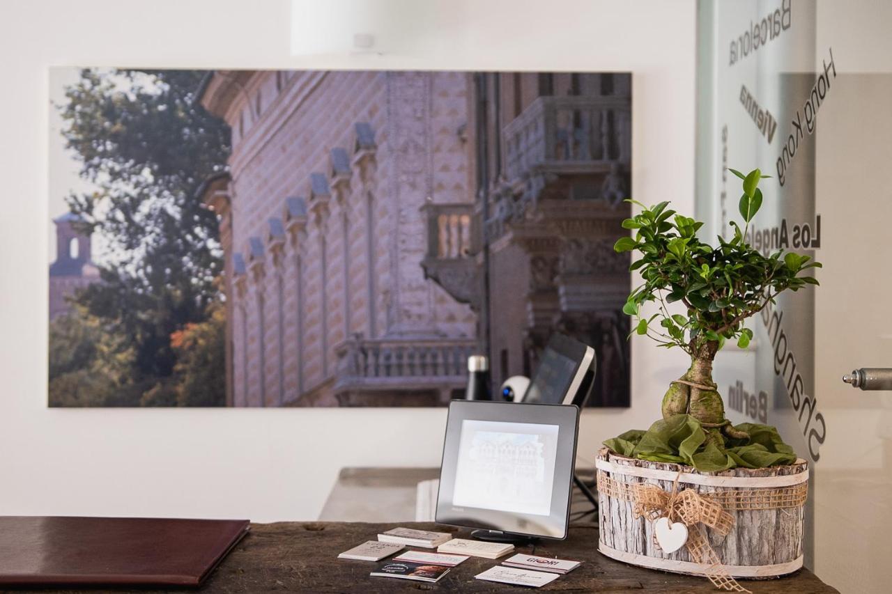 Boutique Rooms 3 0 Ferrara Esterno foto